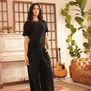 Pantalón b/palazzo, elástico en cintura.