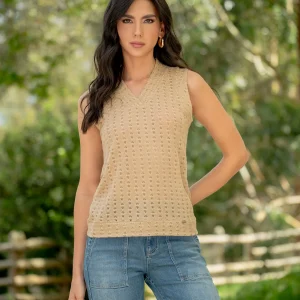 Camiseta con fajón en sisa y ruedo